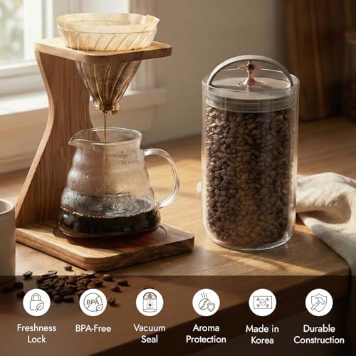Carrotez Ecozen vacuum-sealed coffee bean container with 6.3 cup capacity, 50.7 oz (1.5L), designed for fresh coffee storage.
