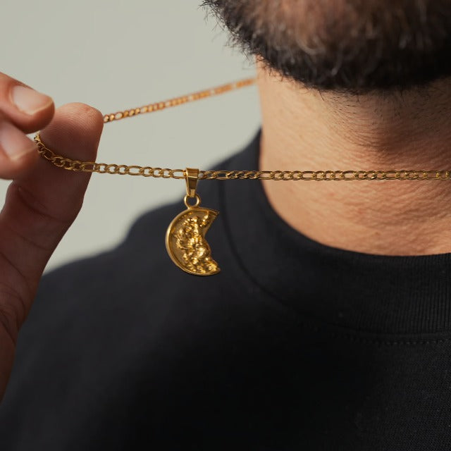 CRAFTD | St. Christopher Pendant Necklace | 51cm Figaro Chain Gold 20.87 Inches 15 Millimetres