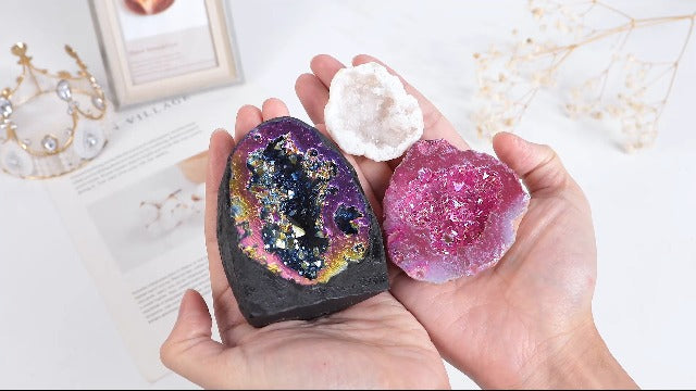 TUMBEELLUWA Titanium Coated Blue Crystal Cluster Geode for Home Decor Medium