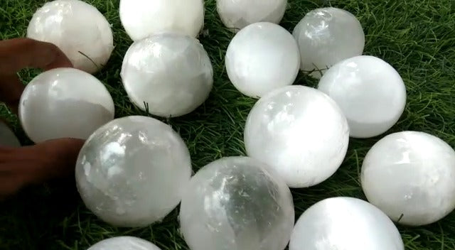 Jet Natural Selenite Ball 50-55 mm – Crystal Sphere for Energy Healing, Meditation, Feng Shui, Spiritual Cleansing, Chakra Balancing