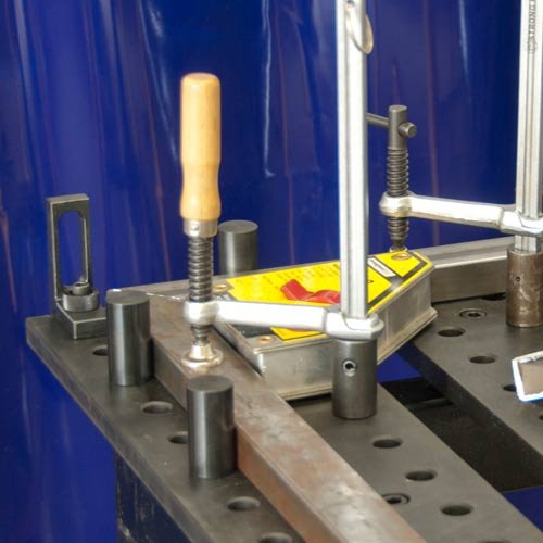Strong Hand Tools Adjust-O Magnetic Square, On/Off Switch, Max Pull Force: 65 lbs (30kg), 45° & 90° Angle, 4-3/8 x 3-3/4 x 1″, Patented Design, MSA45, Strong Hand Tools