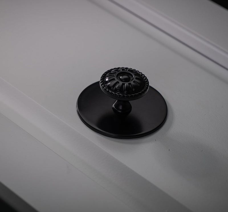 trust4care 20-Pack Euro-Style Matte Black Cabinet Knobs, 1.25 Inch Round Zinc Drawer Knobs with Victorian Floral Pattern, Farmhouse & Vintage Kitchen Dresser Furniture Handle Hardware