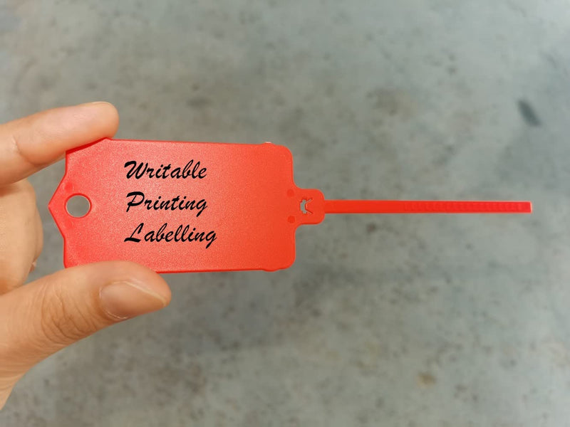 100pcs Reusable Blank Plastic Tags Ties Key Tags 1.45"*2.48" Serrated Tension Sealing Strap with Large Label Plastic Tie Mark Label Waterproof Hang Sign Write on Tag (Red, 100pcs) Red