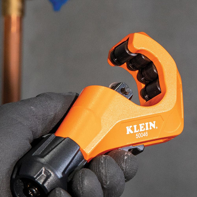 [Australia - AusPower] - Klein Tools 50046 Constant Swing Tubing Cutter for Copper and Aluminum, 1/8 to 1 3/8-Inch O.D. with Deburring Tool and Replacement Blade 