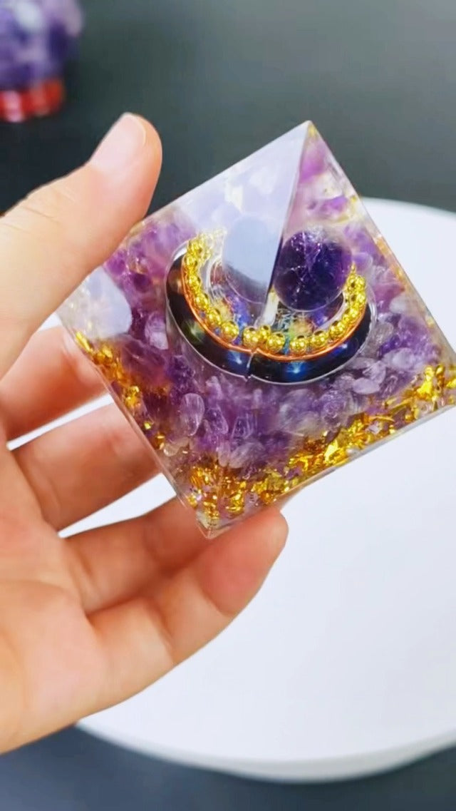 Natural Mineral Crystal Pyramid Energy Healing Meditation Aid Feng Shui Protection Home Decor Versatile Gift Option(2inch Pyramid Amethyst) 5cm Pyramid Amethyst