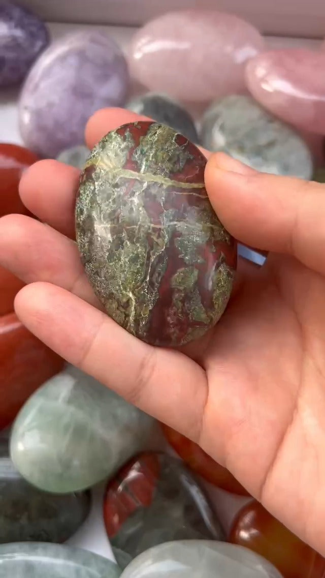 Natural Rose Quartz Oval Palm Pocket Healing Crystal Massage Spa Energy Stone,Healing Crystal for Therapy Geometry Chakra Balancing Pink-rose Quartz