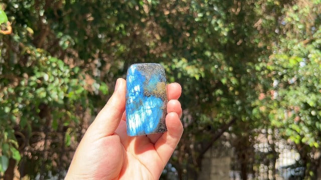 0.2-0.45 LB Natural Labradorite Stone, Polished Blue Labradorite Crystal, Healing Crystal Labradorite Gemstone for Home Decor, Meditation, Crystal Collection-1PC