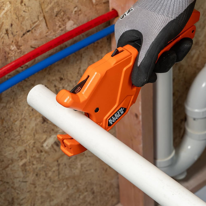 [Australia - AusPower] - Klein Tools 50044 Ratcheting PVC Pipe Cutter Tool, 1-1/4 Inch I.D. Cutting Capacity for PVC, CPVC, and PEX Pipes, One-Handed Blade Retraction 