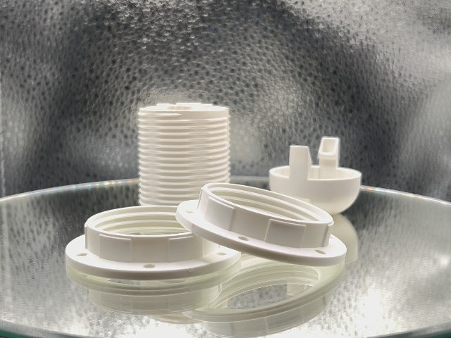 Socket E27 Thermoplastic White with Threaded Sheath and Attachment Cap M10 x 1 + 2x Screw Ring Lamp Socket Pluggable Set