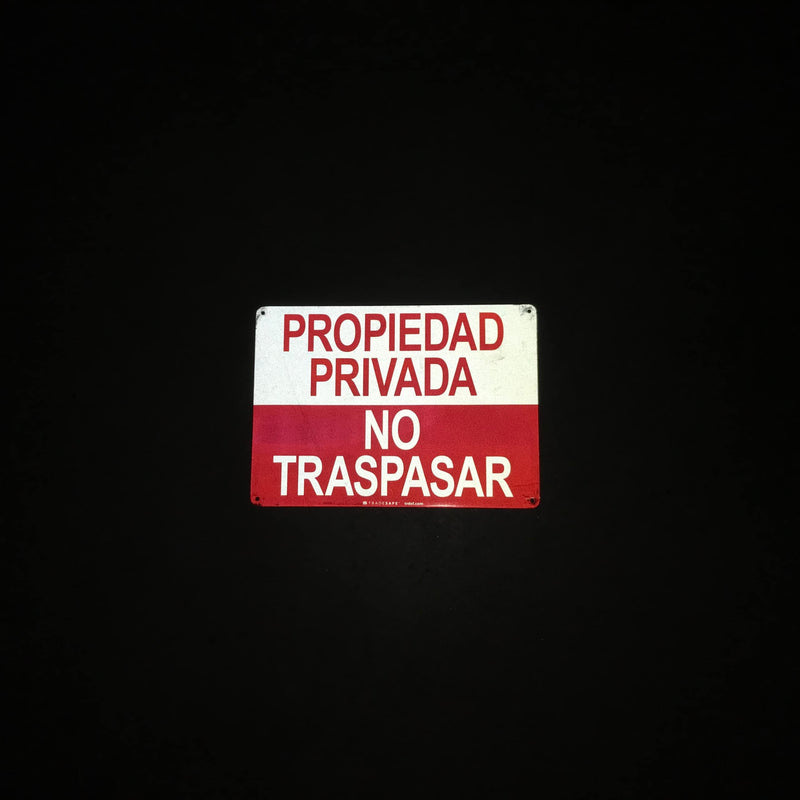 TRADESAFE Private Property No Trespassing Sign - Propiedad Privada No Traspasar Spanish Sign, Quick Install, Light Reflective, UV-Resistant, Waterproof, 14” X 10” Aluminum Safety Signs Propiedad Privada, No Traspasar