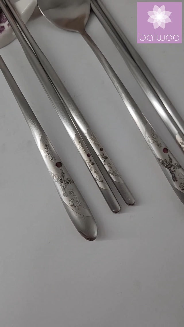 [VACUUM][2 Sets][Made in Korea] Flying Crane Design Spoon and Chopsticks Set, Vacuum Light Weight Cutlery, 304 Stainless Steel Flat Chopsticks Matt Surface Flatware (White 2 Sets) White 2 Sets