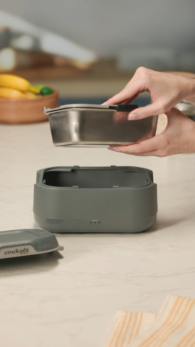 Crock-Pot 28-Ounce Mini Electric Heated Lunch Box, Portable Food Warmer, Perfect for Travel, Car, On-the-Go, Keeps Food Warm, Spill-Free, Dishwasher-Safe, Ideal Gift for Men and Women, Gray 3.5 Cups