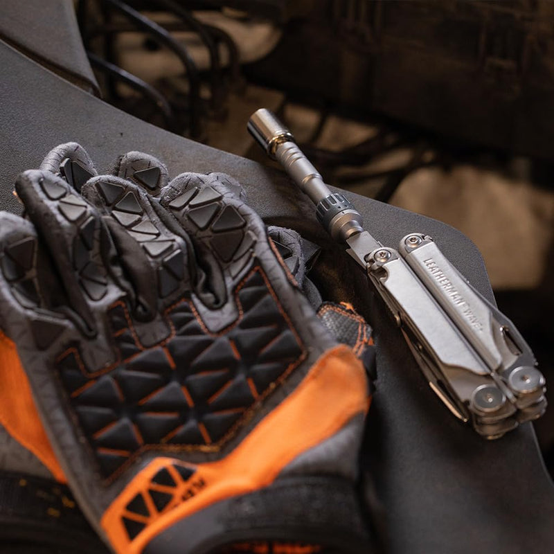 [Australia - AusPower] - LEATHERMAN, Ratchet driver, fits both flat bits and standard ¼ inch bits. 