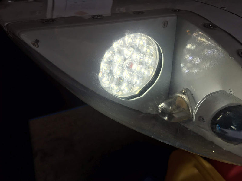 [Australia - AusPower] - LED PAR36 Aviation Grade Aircraft Taxi Light White 2,100 Lumens Wide Beam (Screw Terminal) 