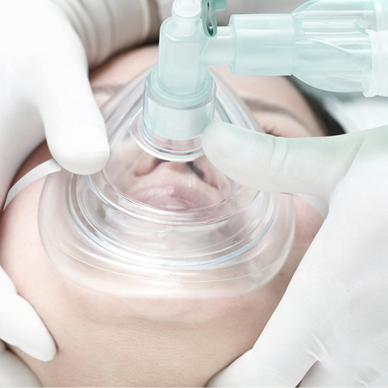 [Australia - AusPower] - Medical CPR Mask - CPR Pocket Resuscitator Mask, Oxygen Inlet, Elastic Head Strap, Clamshell Case, Antiseptic Prep Pads, and Gloves - Suitable for Adults/Child - 1 Pack 