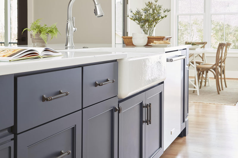 [Australia - AusPower] - Amerock | Cabinet Pull | Oil Rubbed Bronze | 5-1/16 inch (128 mm) Center to Center | Davenport | 1 Pack | Drawer Pull | Drawer Handle | Cabinet Hardware 5-1/16 inch (128mm) Center-to-Center 