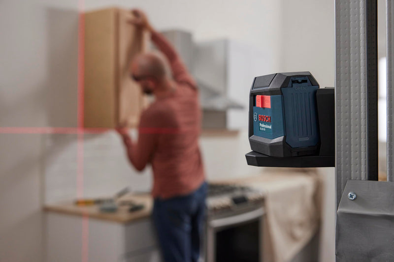 BOSCH GLL50-20 50 Ft Self-Leveling Cross-Line Laser, Includes Integrated Magnetic Mount & 2 AA Batteries 50ft