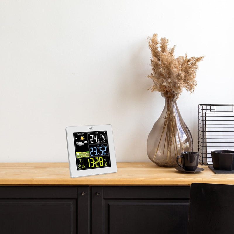 [Australia - AusPower] - TFA Dostmann SUN2 35.1174 Digital Wireless Weather Station with Outdoor Sensor for Indoor and Outdoor Temperature, Large Colour Display, with Living Climate, Includes Radio-Controlled Clock with Date 