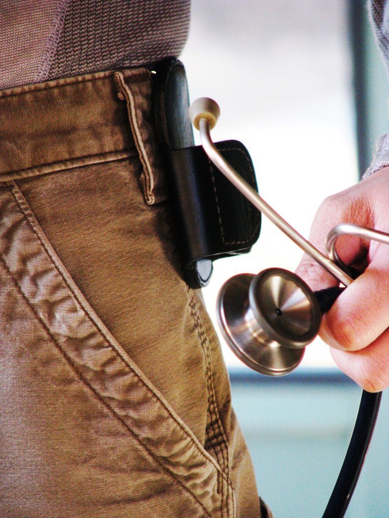 [Australia - AusPower] - The BATCLIP (black) - Premium leather handmade clip-on stethoscope hip holder; no more neck carrying, loss, or misplacement. Proudly carry your high-end stethoscope with taste and style. Black 