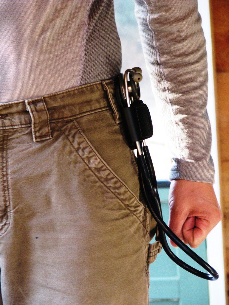 [Australia - AusPower] - The BATCLIP (black) - Premium leather handmade clip-on stethoscope hip holder; no more neck carrying, loss, or misplacement. Proudly carry your high-end stethoscope with taste and style. Black 