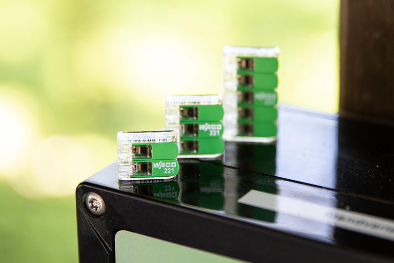 221-422 | WAGO Splicing Connector Green Range | for Solid, Stranded and fine-Stranded Conductors | 2-Conductor with levers | 24-12 AWG | Transparent housing | [100 pcs Box]