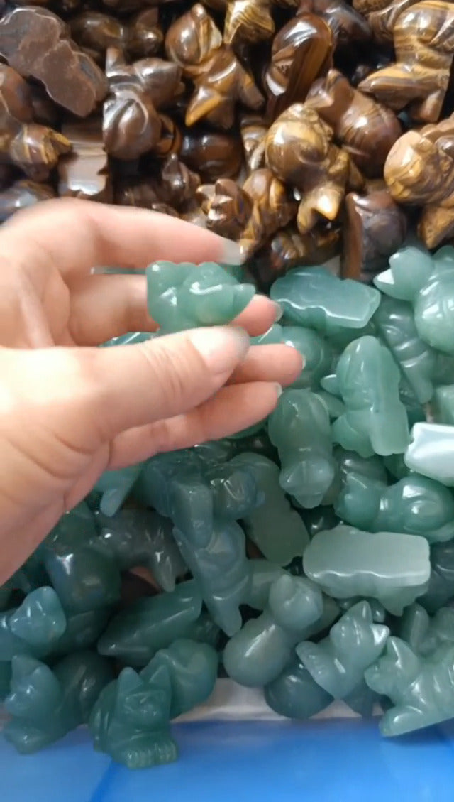 Generic Hand Carved Mixed gemstome Crystal cat Animal Figurine Animal Carving(Green Aventurine) Green Aventurine