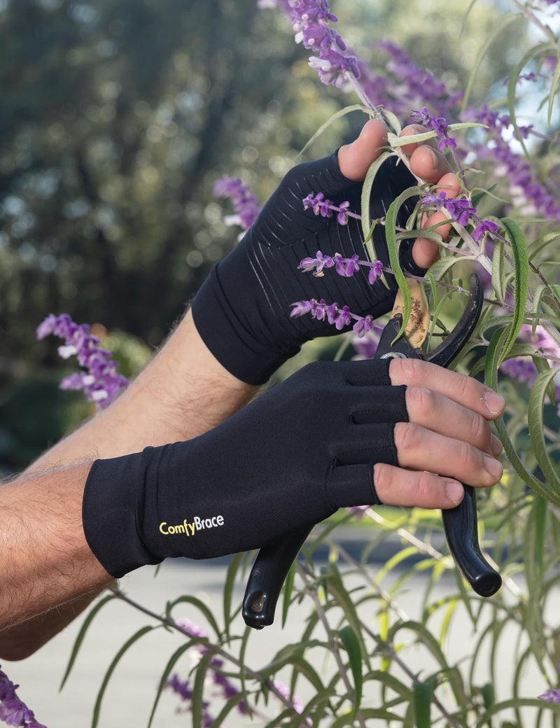 [Australia - AusPower] - ComfyBrace Copper Infused Compression Arthritis Gloves for Hand & Finger Relief from pain/swelling caused by Rheumatoid Arthritis, carpal Tunnel, Tendonitis and Poor Circulation, Fits Men & Women Medium (1 Pair) 