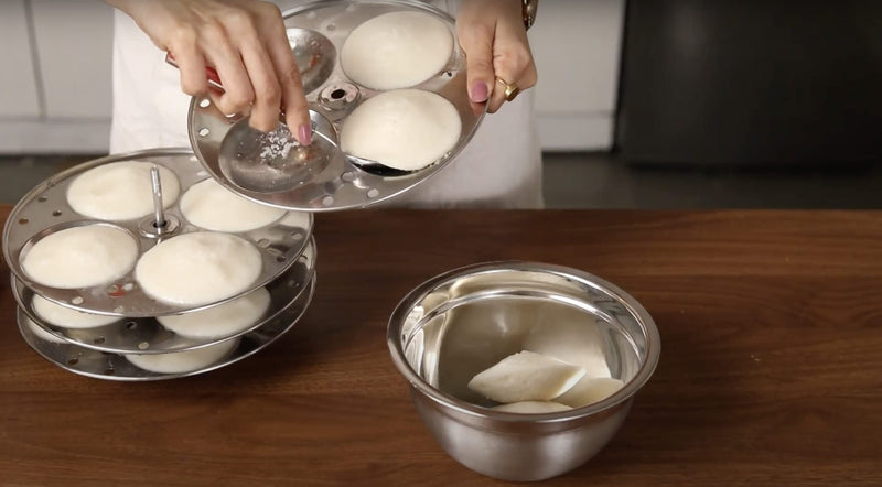 Vinod Stainless Steel Idli Stand – 5 Tier Stand – Makes up to 20 Idlis – Easy Cleaning – Ergonomic Tiers - Suitable For Indian Cooking – Food Grade Idli Plates For Cooker, Electric Pot, Insta Pot
