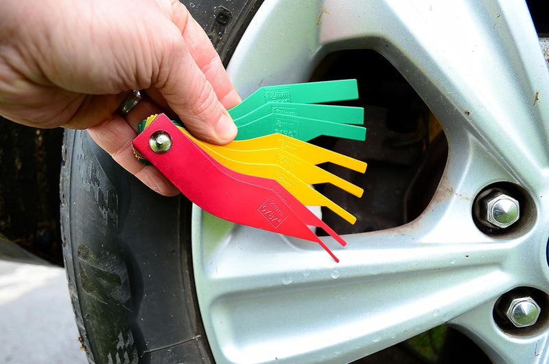 [Australia - AusPower] - Hsthe Sea Brake Pad Gauge, 8-in-1 Thickness Gauge Measuring Ruler Tool Car Brake Pad Feeder Chuck, Brake Pad Thickness SAE & Metric Gauge 8-Piece Tool Set 