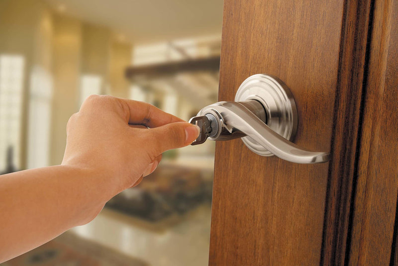 Kwikset Tustin Entry Door Handle with Lock and Key, Secure Keyed Reversible Lever Exterior, For Front Entrance and Bedrooms, Venetian Bronze, Pick Resistant Smartkey Rekey Security and Microban