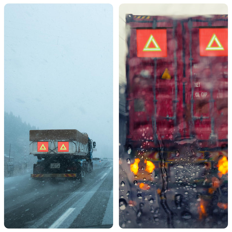 [Australia - AusPower] - 2 Pcs Red Flag for Truck Loads, 18 X 18 Inch Safety Flags for Trucks with Bungee Cord Attachment, Oversize Load Flags for Transporting, Red Warning Flag (RED with Reflective Yellow Triangle) RED with Reflective Yellow Triangle 