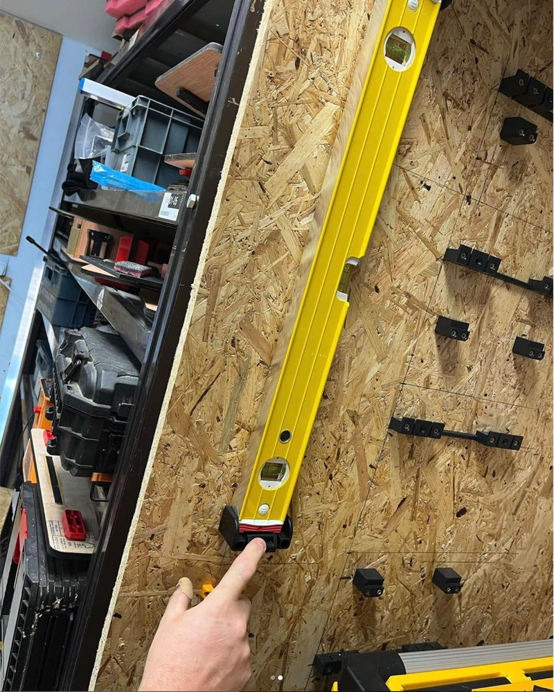 [Australia - AusPower] - StealthMounts Universal Spirit Level Holder, Lockable Spirit Level Holder, Compatible with All Brands (Pack of 2) Medium 