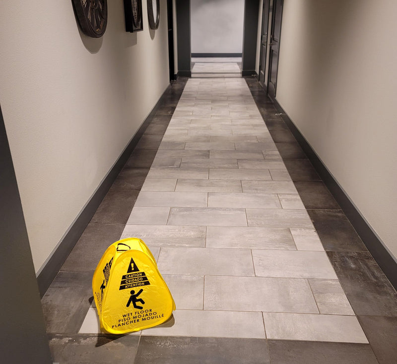 Kraken Sign Co - Pop-up Sign, Yellow 4-Sided Bilingual Trilingual English/Spanish/French Warning, Pop-up Caution Wet Floor Sign 16 inch for Restaurant, Commercial and Industrial Safety. Foldable, Portable, Durable (Yellow, 2 Pack)