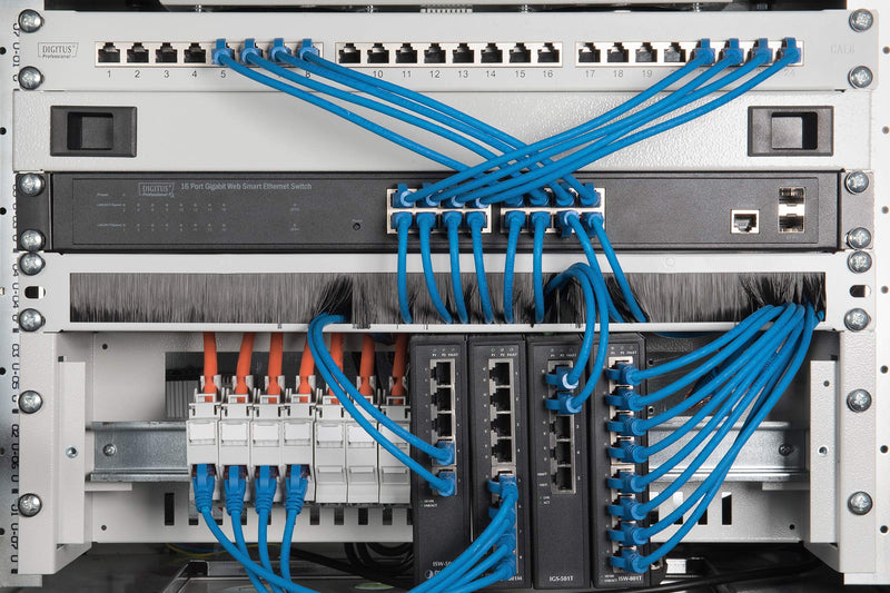 DIGITUS Cable Management Panel, Black | Cable outlet HxW: 30x400 mm - For network cabinets & network cables - Black