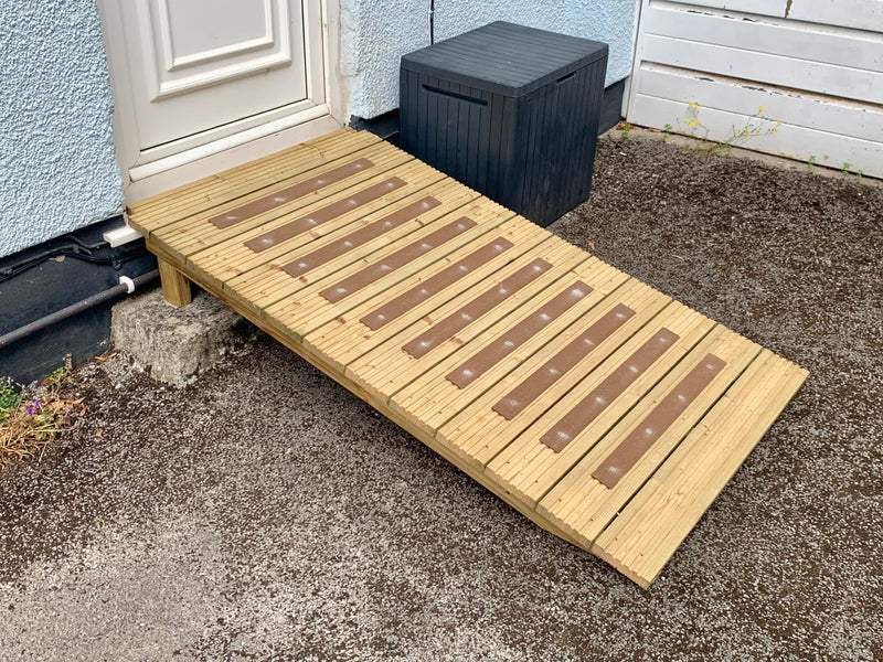 Anti-Slip Decking Strips - Pack of 5 (16" x 2") Heavy Duty GRP Non-Slip Treads for Outdoor Steps, Ramps & Decks - Weatherproof, Easy to Install, Long Lasting Safety Grip (Brown) Brown