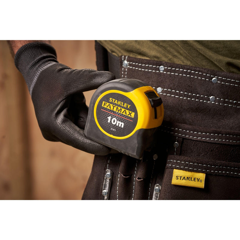 STANLEY FATMAX Classic Tape with Blade Armor, 10m Metric Only | Durable tape, 14 feet extended reach when working alone, tru-zero hook, accuracy class II 10 m