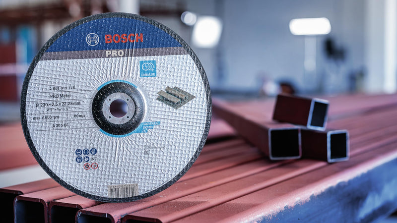 Bosch 1 x Pro Metal Longlife Cutting Disc for Large Angle Grinders and 22.23 mm Bore (for Steel, Diameter 230 mm, Professional Accessories Large Angle Grinder) Ø 230 x 3 x 22,23 mm