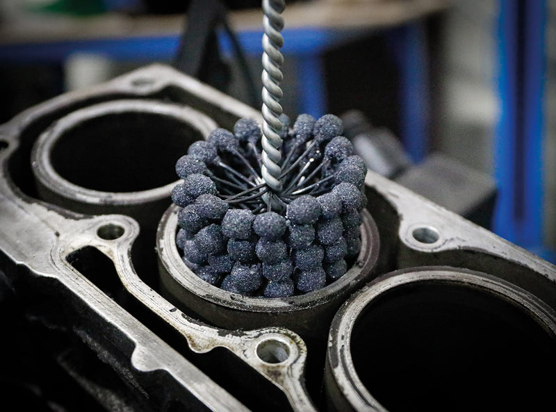 BGS 1261 | Honing Tool | Flexible | Grit 120 | 75-77 mm | Silicon carbide (SiC). Rotation speed max. 300 rpm, shaft diameter 7.8 mm, for hand drills and standing machines Grit 120 | 75 - 77 mm