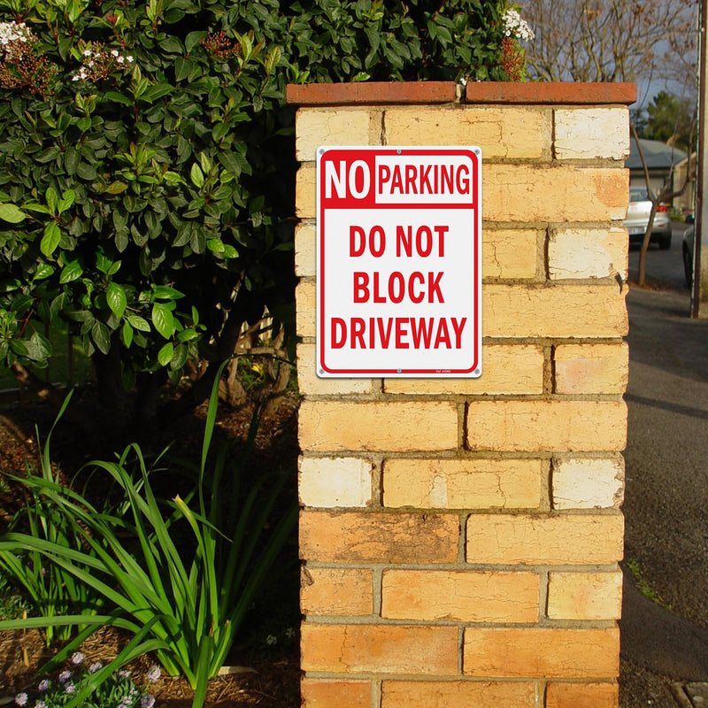 [Australia - AusPower] - T&R Large No Parking Sign Do Not Block Driveway Sign - 14 x 10 Inches Rust Free .040 Aluminum Reflective - UV Protected, Waterproof and Fade Resistant - 6 Pre-drilled Holes RED -14" x 10" - 1 Pack 