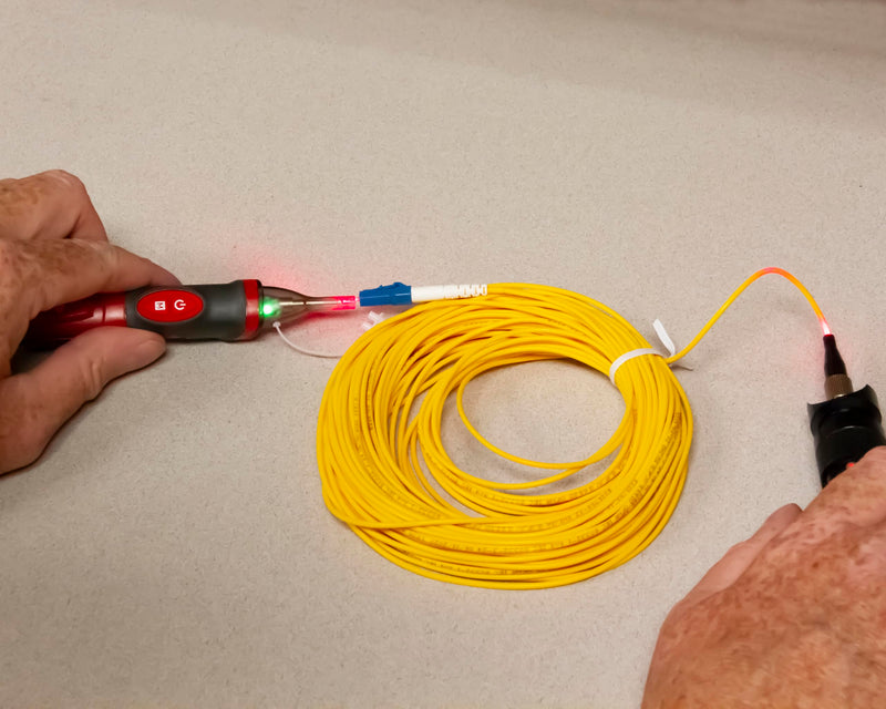 [Australia - AusPower] - Triplett ETFB10 Non-Contact Optical Fiber Identifier (850 to 1700nm) and AC Voltage Detector (50-10000V) 