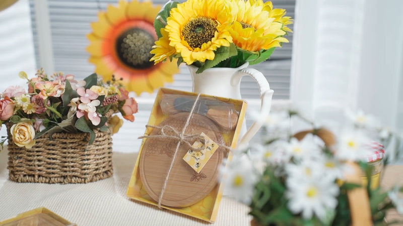 Ziliny 4 Set Baby Shower Prizes, Honey Bee Cheese Board Gifts, Hexagon