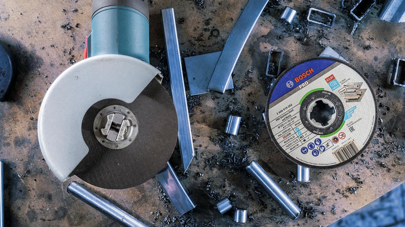 Bosch Professional 10 Pieces Straight Cutting Disc Standard (for Inox, X-LOCK, Bore Diameter : 22.23 mm, Thickness: 1 mm)., 2608619267 Ø 125 mm Pack of 10