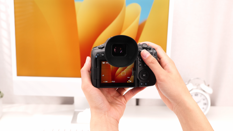 Extra Large EOS R5 Mark II Eyecup, Round Soft Silicon R5II Eye Cup Eyepiece Viewfinder Eyeshade Cover Special Designed for Canon EOS R5 Mark II Camera Replaces Canon ER-kE Rubber Eyecup (NOT fits R5) Extra Large for Canon EOS R5 Mark II