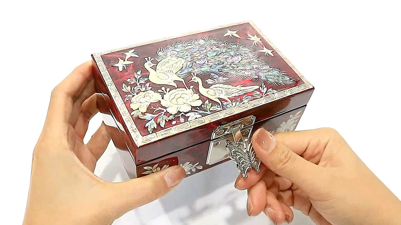 MADDesign Mother of Pearl Ring Earring Jewelry Box Peacock Design Red