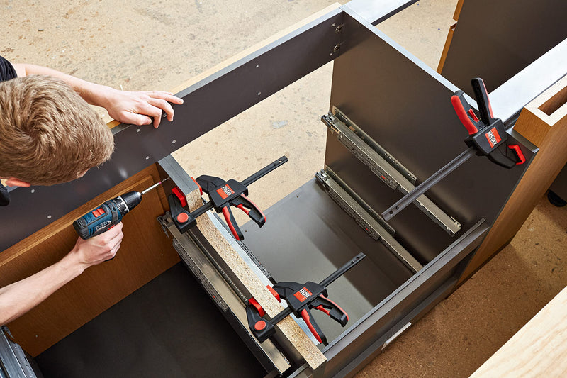 Bessey Ehkl One Hand Trigger Clamp, 18" 300 lb force 18 in.