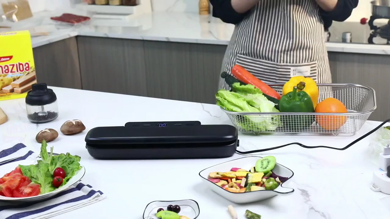 Vacuum Sealer, Automatic Food Vacuum Sealer Machine One-Touch Vacuum Sealing for Dry & Moist Food Preservation, Compact Vacuum Packer Machine Black