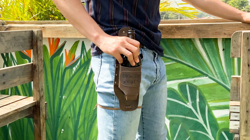 Hide & Drink, Beer Holster for Cowboy, Handsfree Beverage Holder, Western Bottle Leg Grip for Men and Women, Full Grain Leather, Handmade Drinking Accessories Bourbon Brown