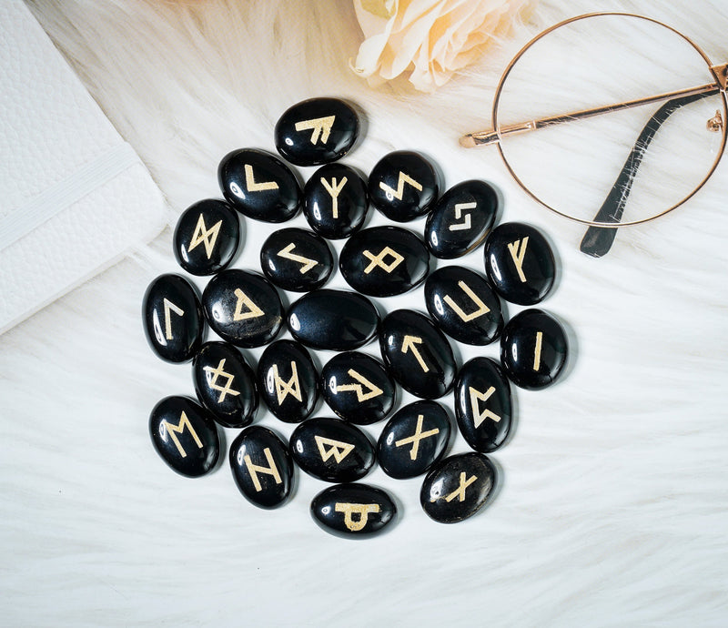 Crocon Assorted Onyx Crystal Rune Stone 25 pcs with Elder Futhark Alphabet Handmade- Mix Colors