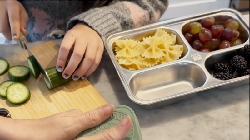 Stainless Steel Lunch Box for Kids 5 and Older – 3 Pieces Stainless Steel Bento Box with 4 Compartments & 2 Snack Containers – Leak Proof, BPA-Free, Eco-Friendly, Dishwasher Safe & Durable – Green