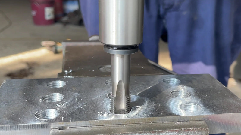 Burkit 1"-14 UNF right-hand round threading die set for creating and repairing threads
